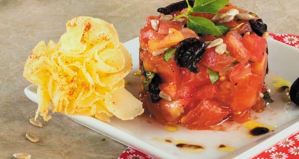 Tête de Moine AOP rosettes and beef tomato tartare